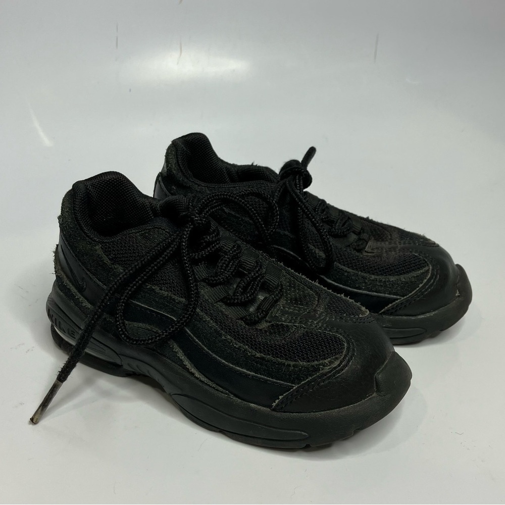 Nike Air Max all black sneakers size 9 C